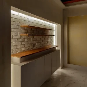 دیوار آجری به همراه نورپردازی
